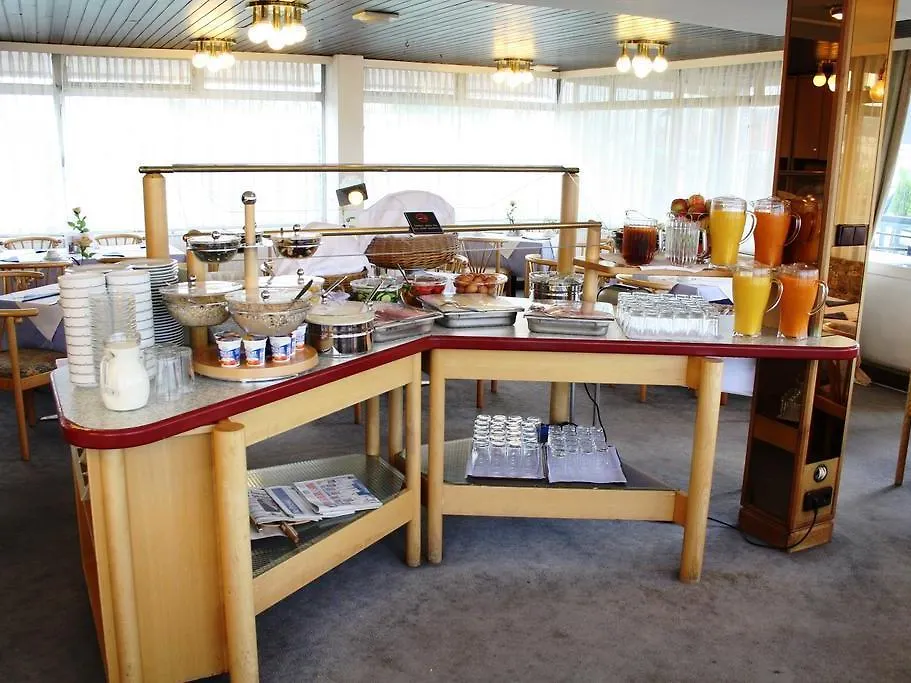 Hotel Ekazent Schoenbrunn Vienna 3*,