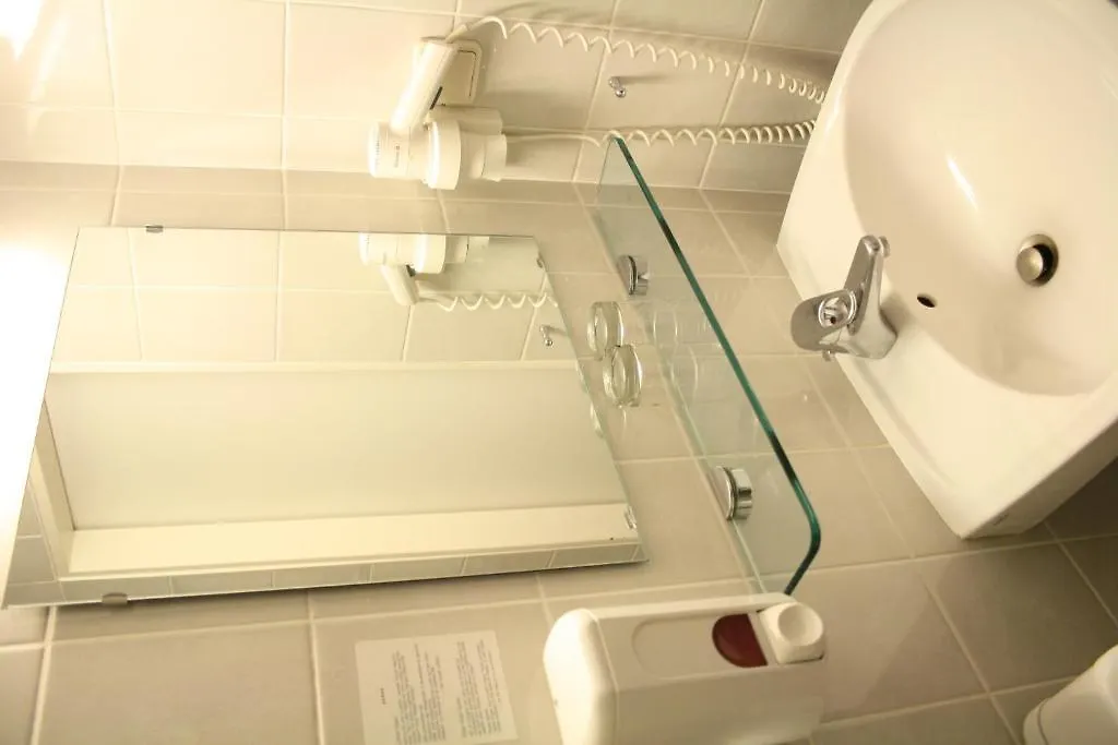 Hotel Ekazent Schoenbrunn Vienna 3*,  Austria